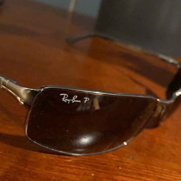 Polarized Ray Ban Sunglasses - Picture 4 of 5
